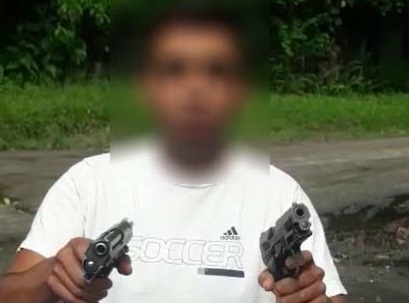 Un video de un hombre armado desnuda la interna a muerte entre dos ...